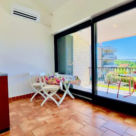 La Valletta Apartmán Jadranovo